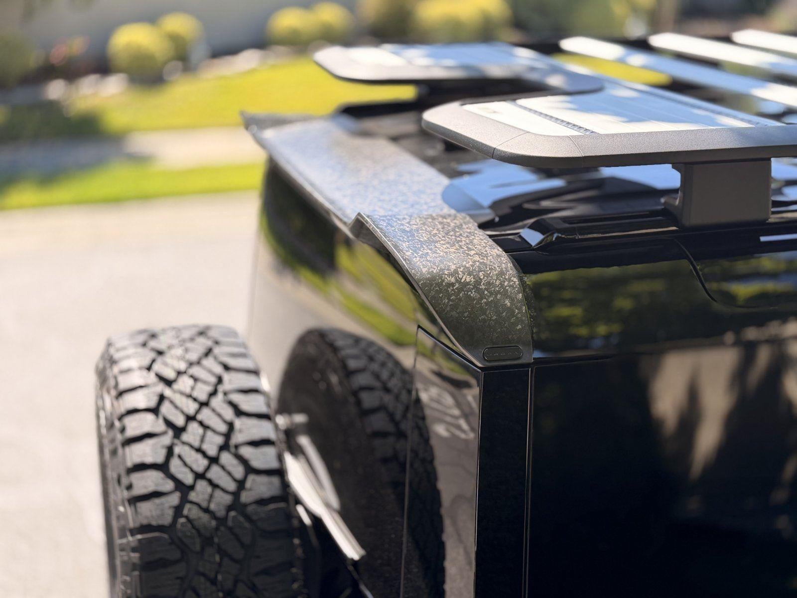 2025 Land Rover Defender OCTA Edition One Urban WideTrack
