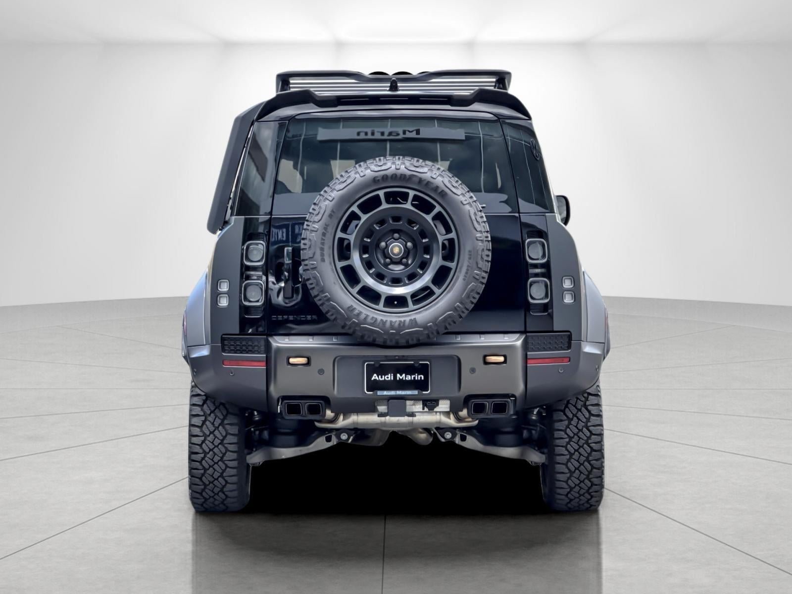 2025 Land Rover Defender OCTA Edition One Urban WideTrack