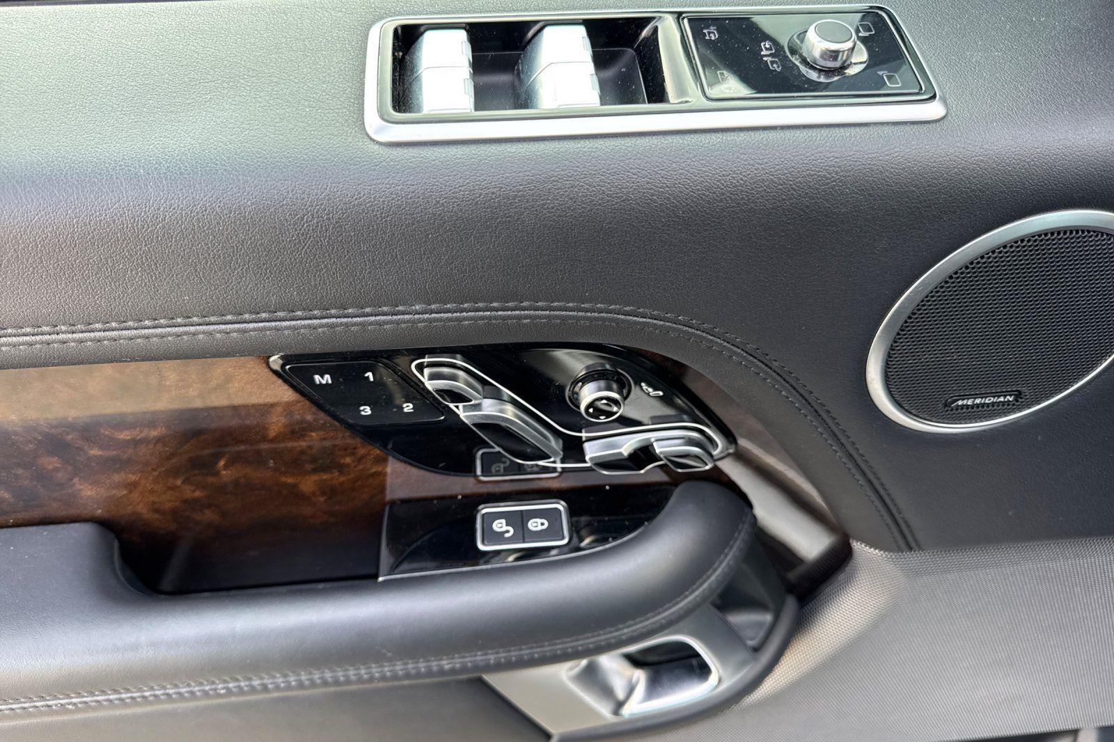 2020 Land Rover Range Rover P525 HSE