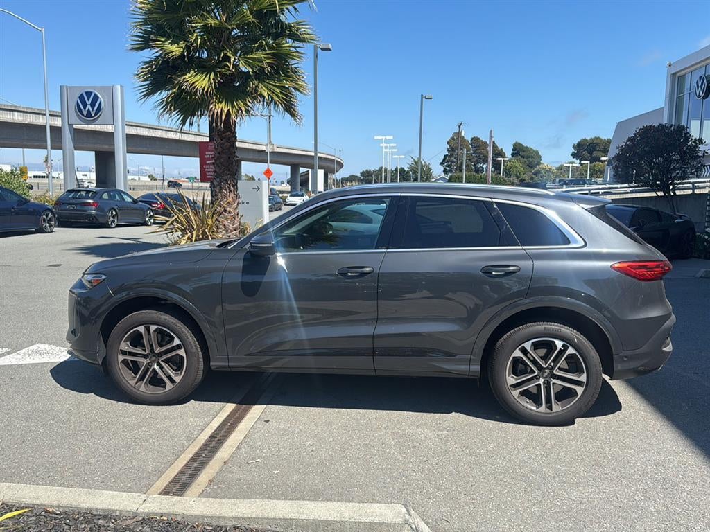 2025 Audi Q5 Premium
