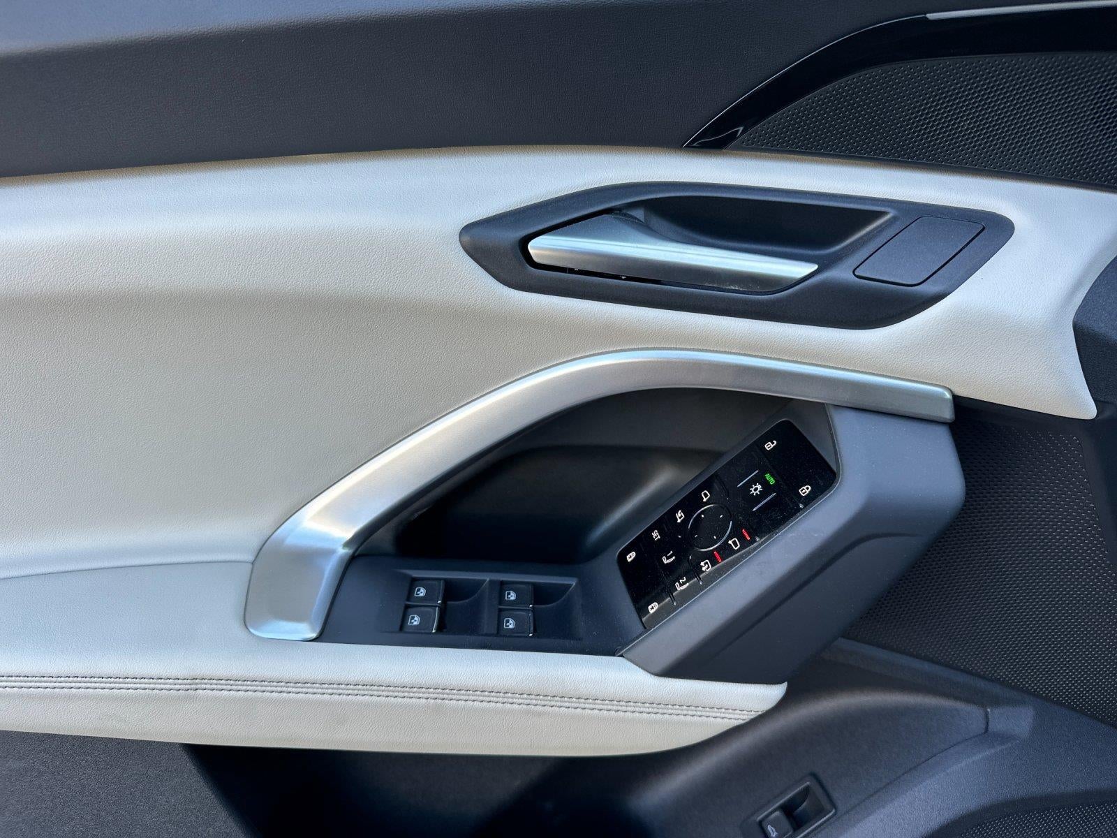 2025 Audi Q5 Premium
