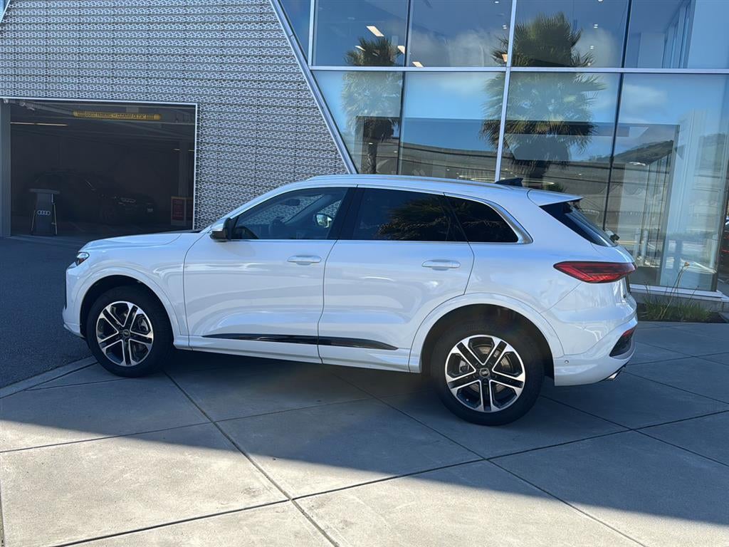 2025 Audi Q5 Premium