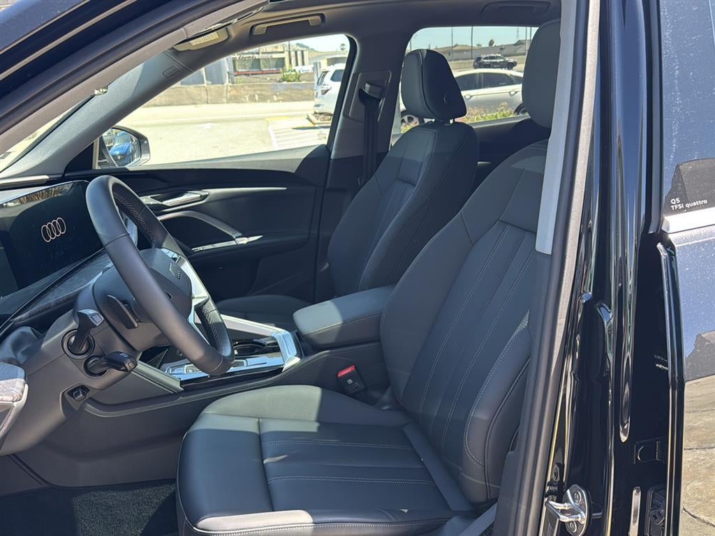 2025 Audi Q5 Premium