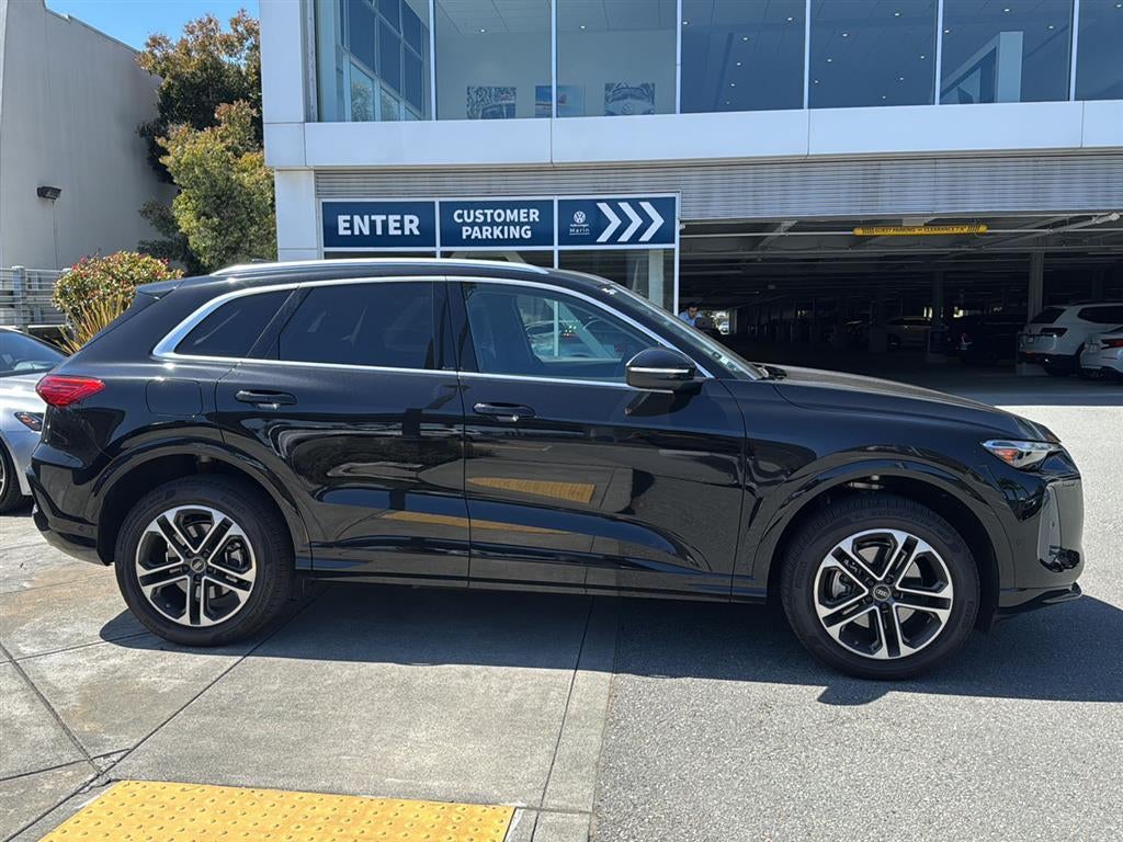 2025 Audi Q5 Premium