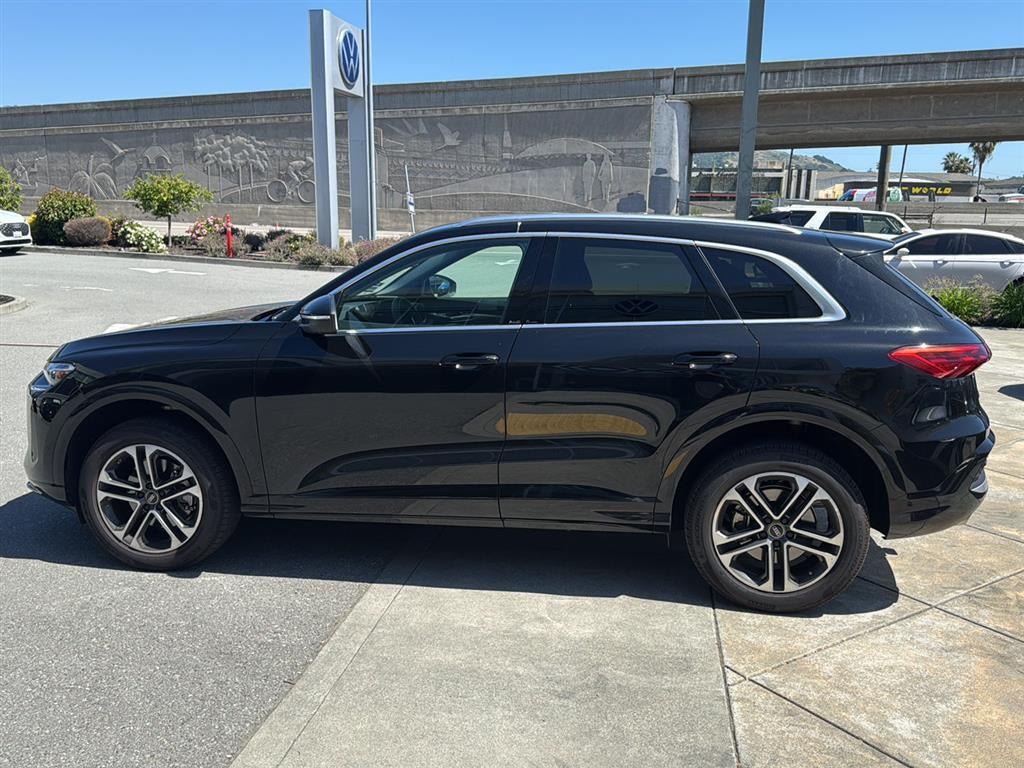 2025 Audi Q5 Premium