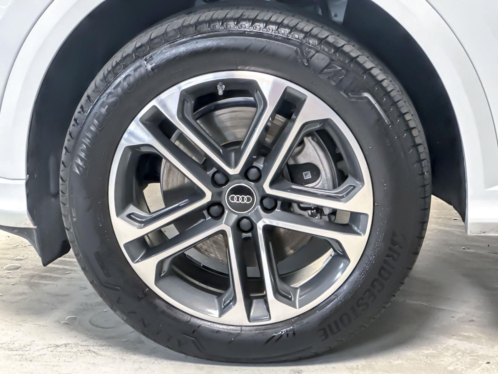 2025 Audi Q5 Premium