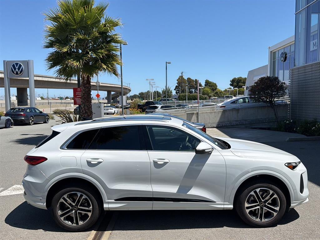 2025 Audi Q5 Premium
