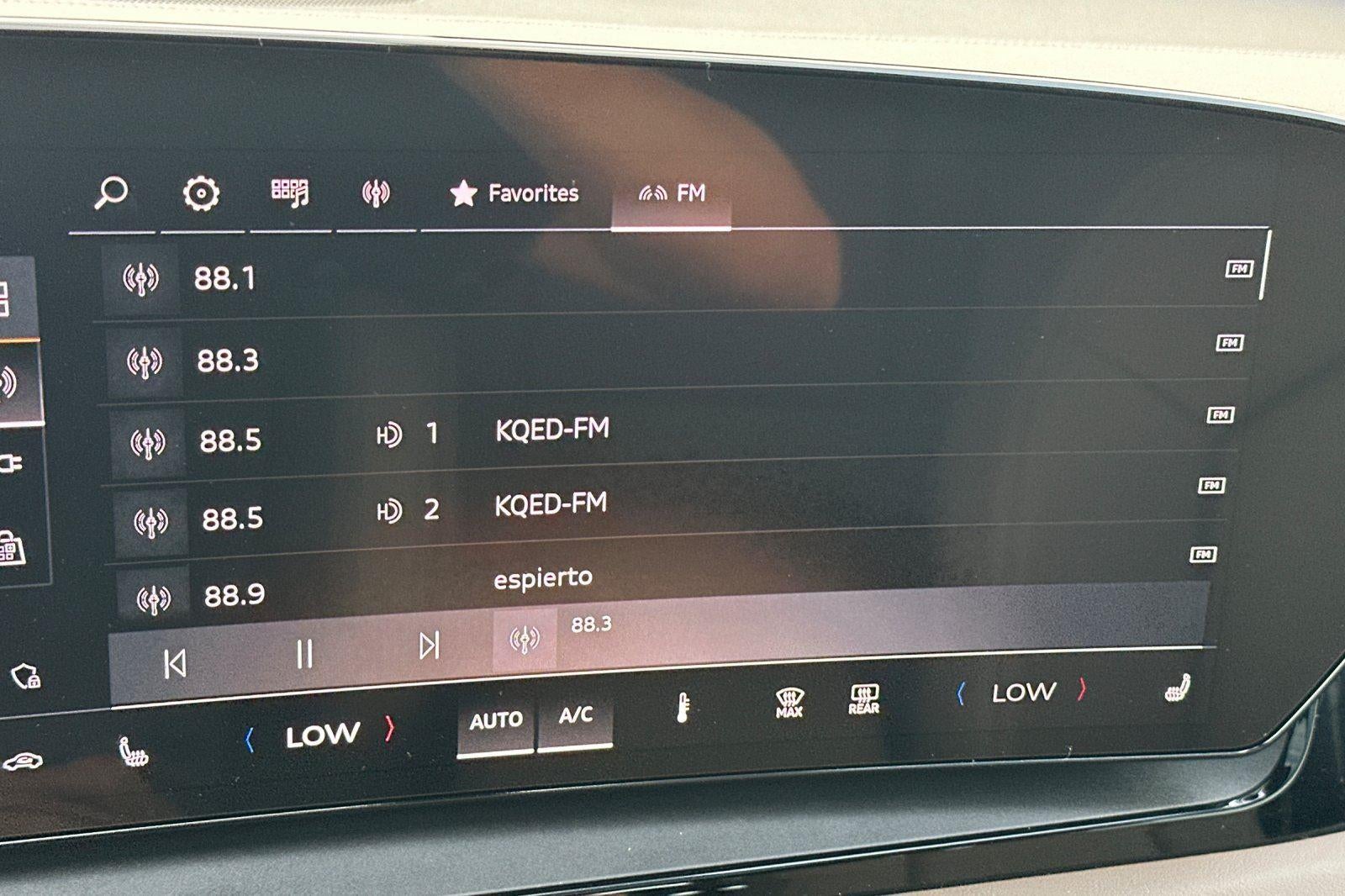 2025 Audi Q6 e-tron Premium Plus