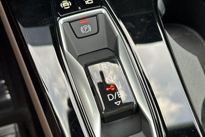 2025 Audi Q6 e-tron Premium Plus