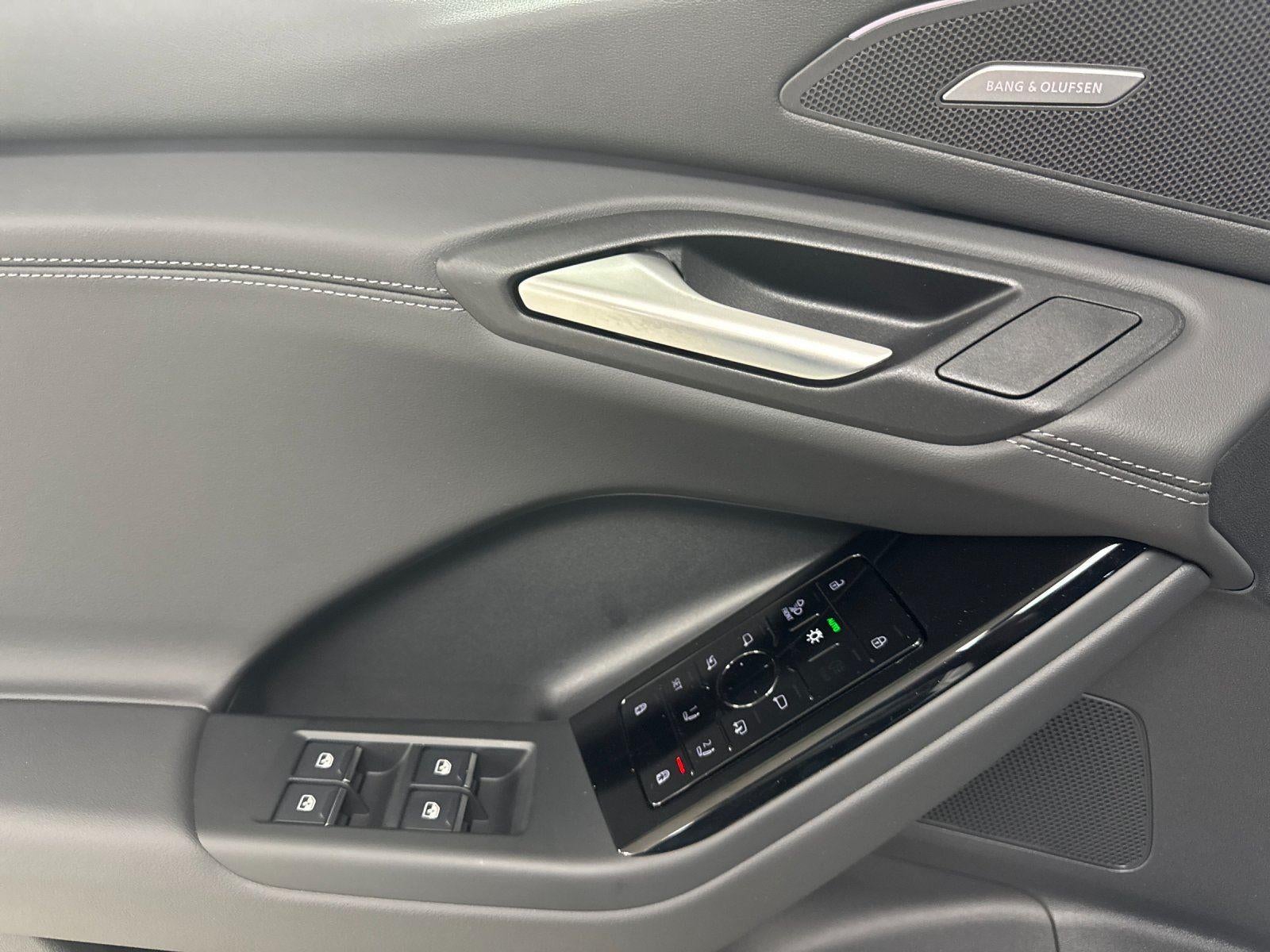 2025 Audi Q6 e-tron Premium Plus