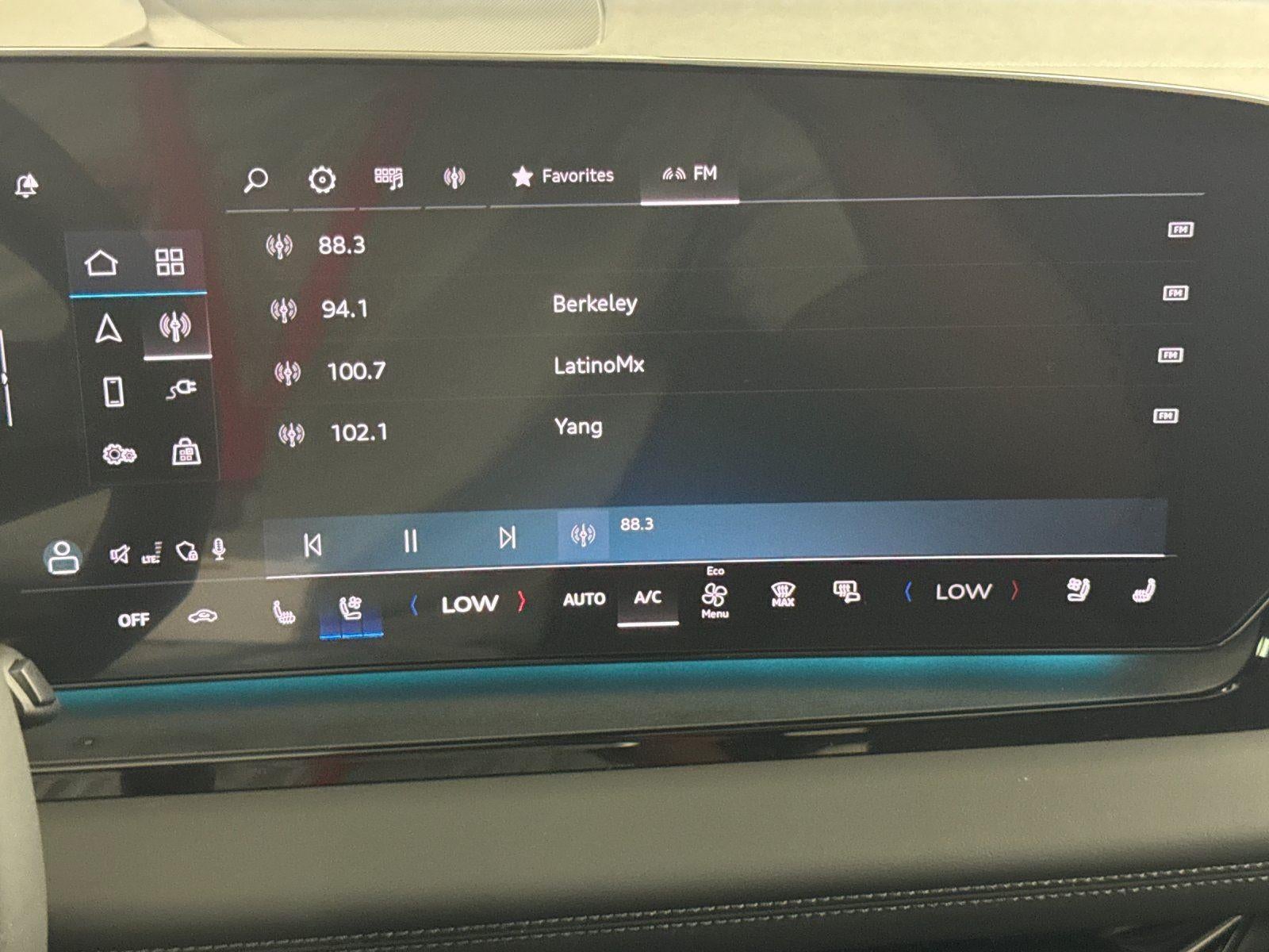 2025 Audi Q6 e-tron Premium Plus