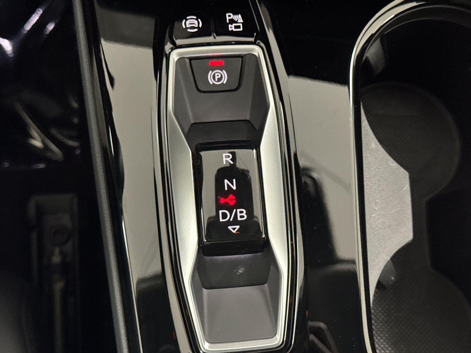 2025 Audi Q6 e-tron Premium Plus