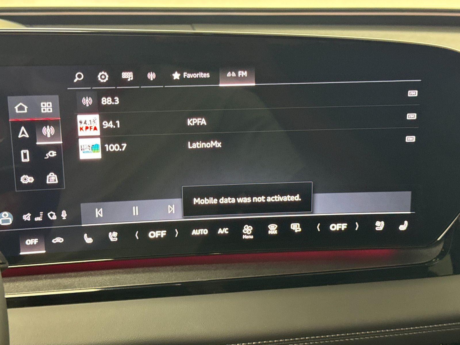 2025 Audi Q6 e-tron Premium Plus