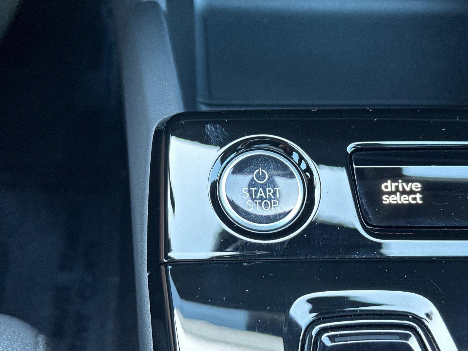 2025 Audi Q6 e-tron Premium Plus