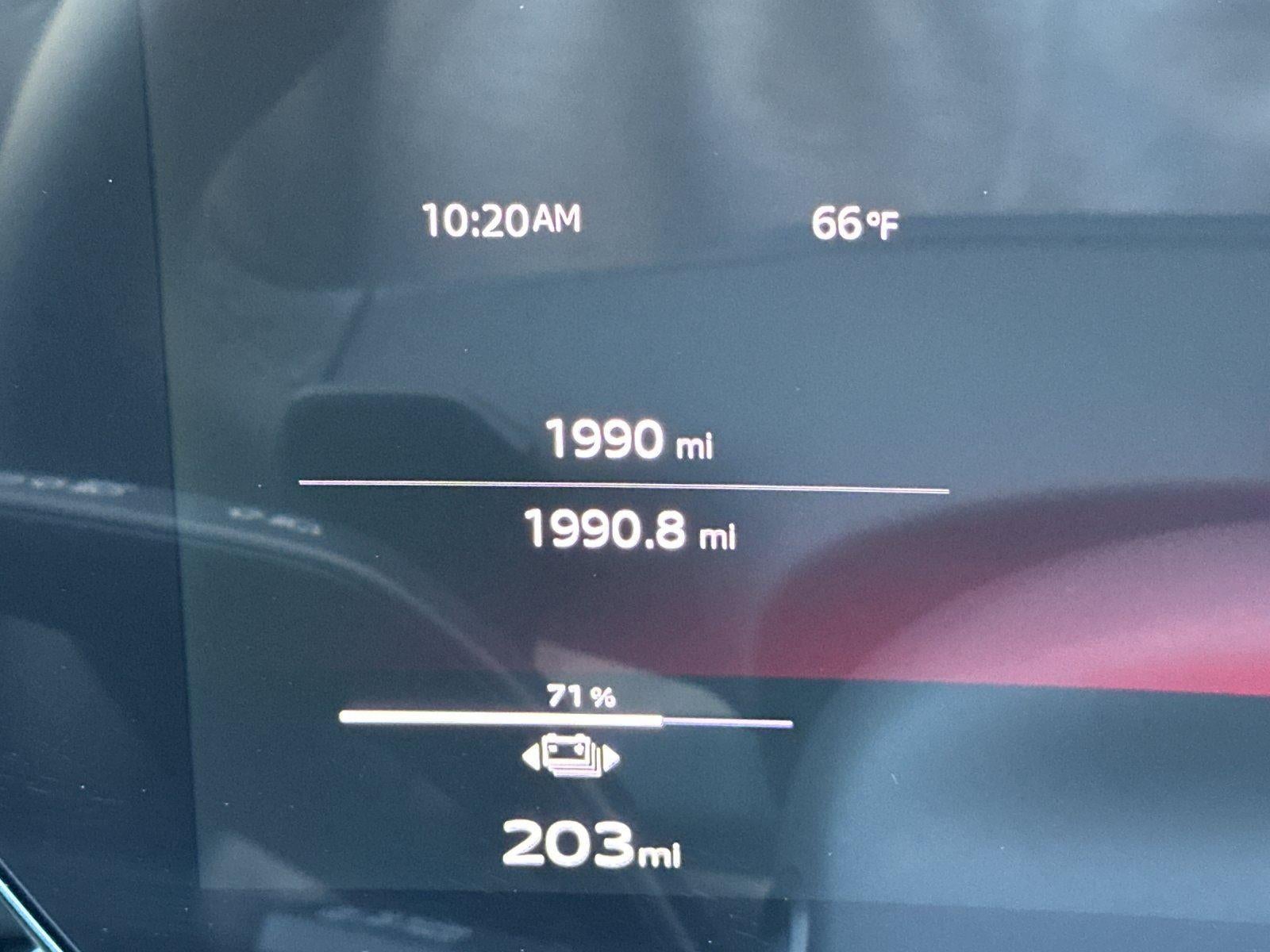 2025 Audi Q6 e-tron Premium Plus
