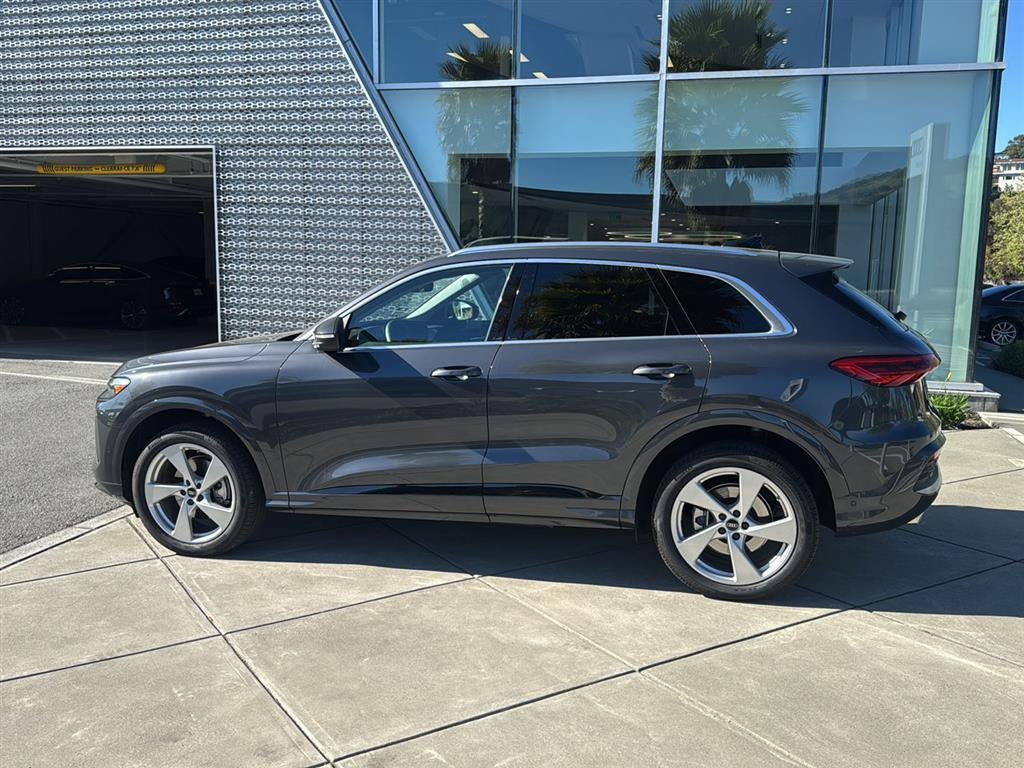 2025 Audi Q5 Premium Plus