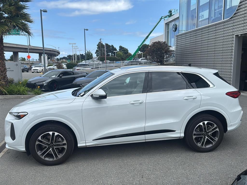 2025 Audi Q5 Premium Plus