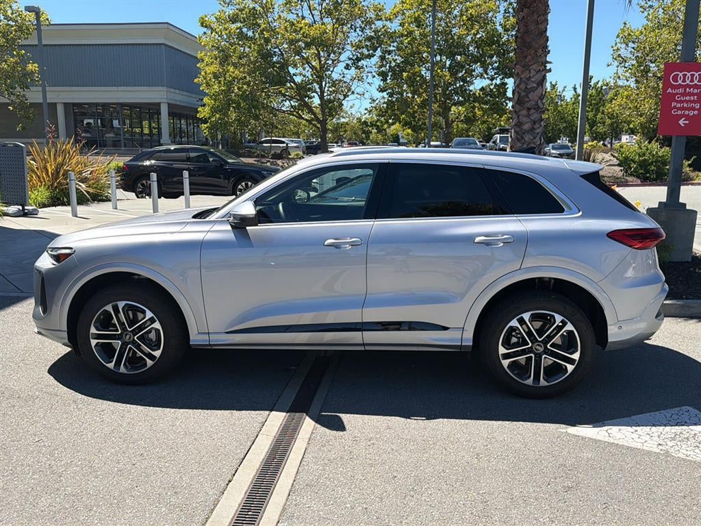 2025 Audi Q5 Premium Plus
