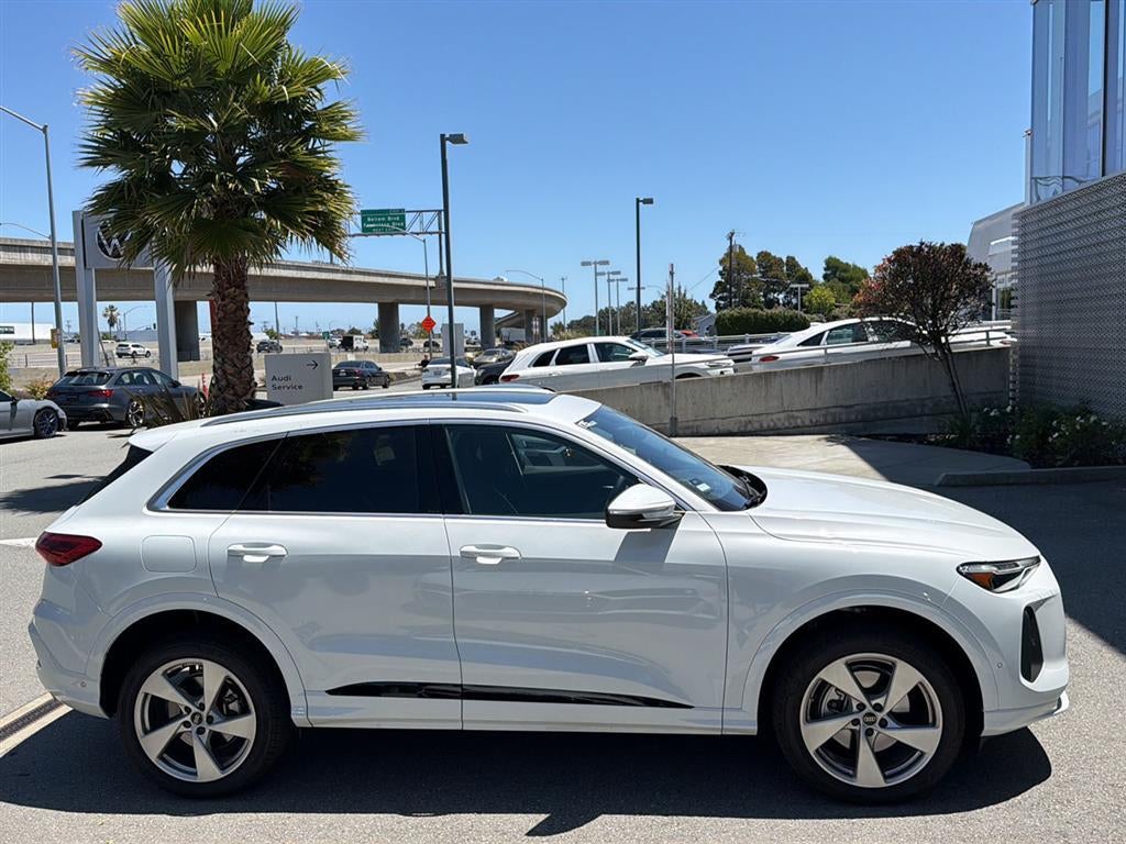 2025 Audi Q5 Premium Plus