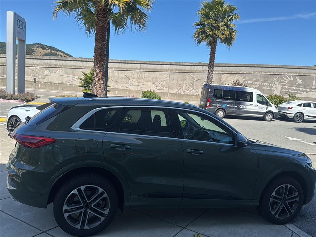 2025 Audi Q5 Premium Plus