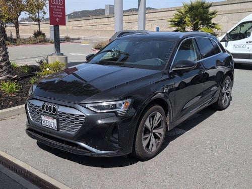 2024 Audi Q8 e-tron Premium Plus