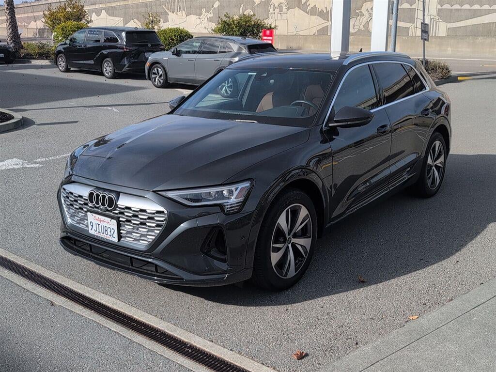 2024 Audi Q8 e-tron Premium Plus