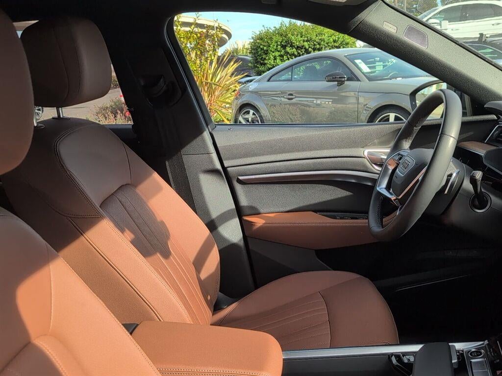 2024 Audi Q8 e-tron Premium Plus