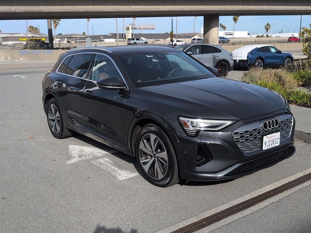 2024 Audi Q8 e-tron Premium Plus