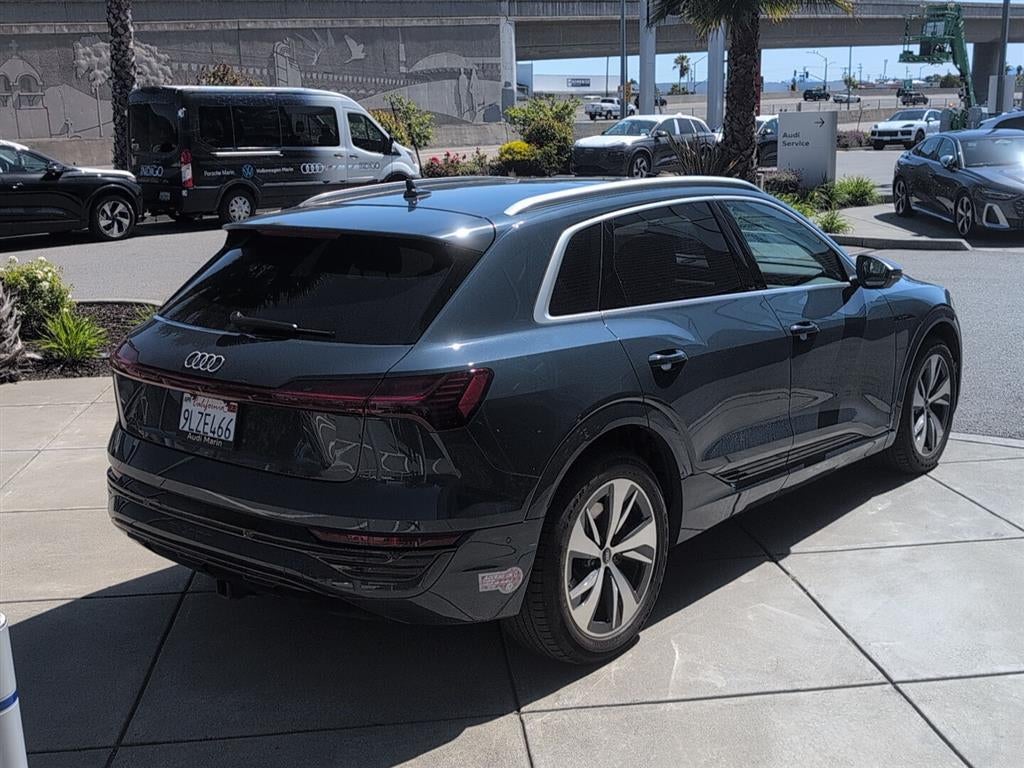 2024 Audi Q8 e-tron Prestige