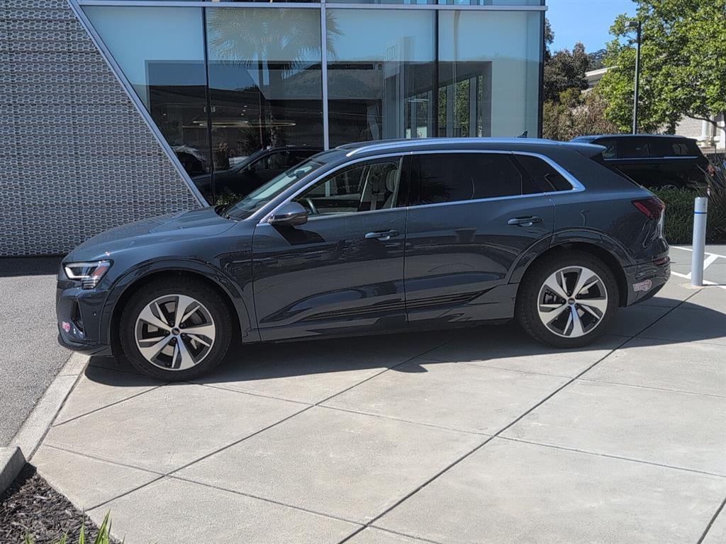 2024 Audi Q8 e-tron Prestige