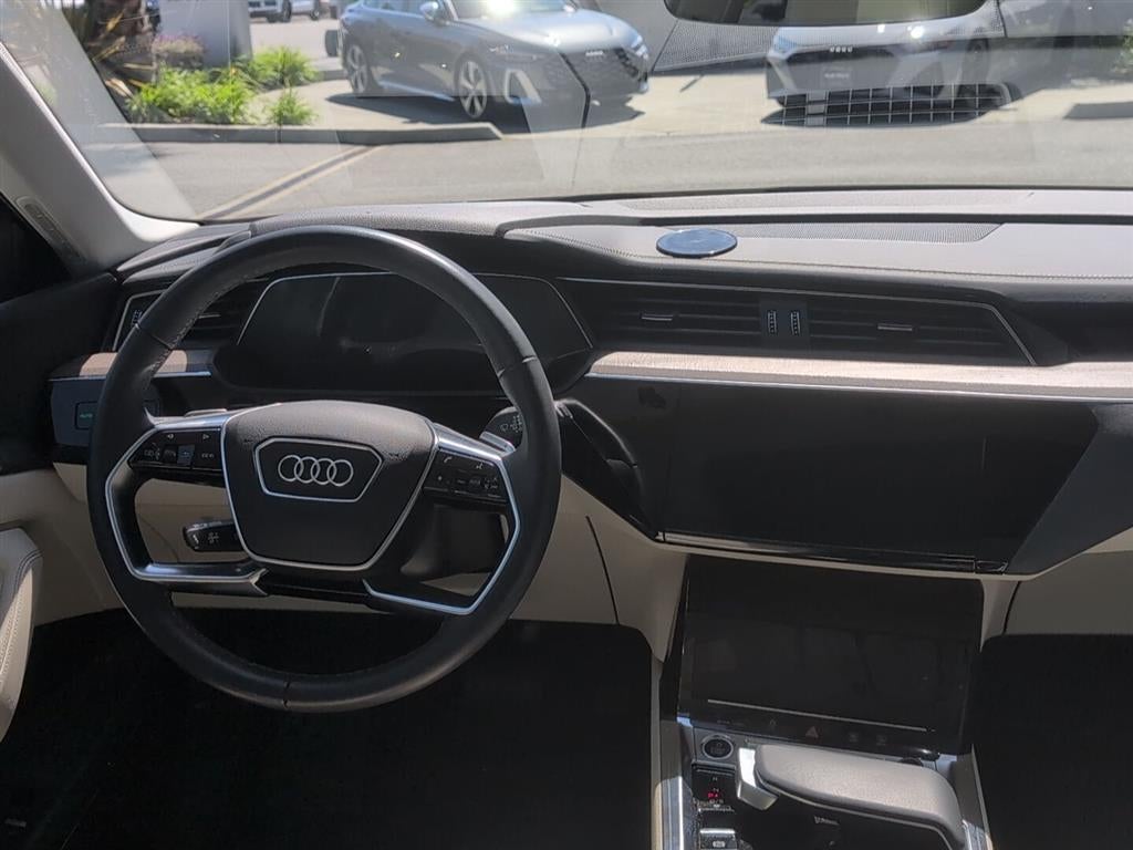 2024 Audi Q8 e-tron Prestige