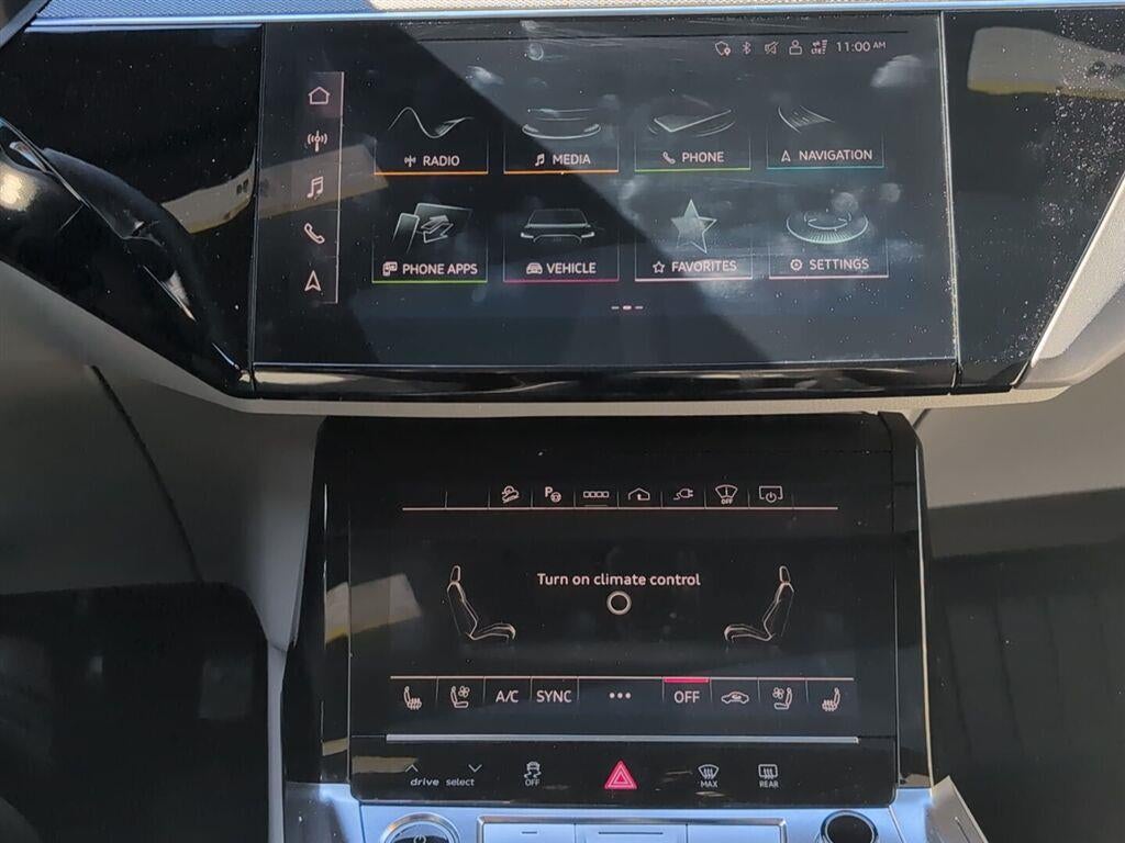 2024 Audi Q8 e-tron Prestige
