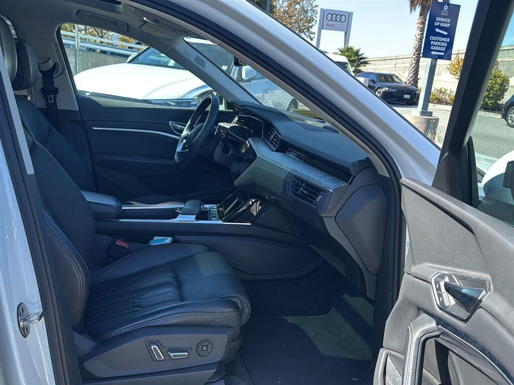 2024 Audi Q8 E-Tron Prestige