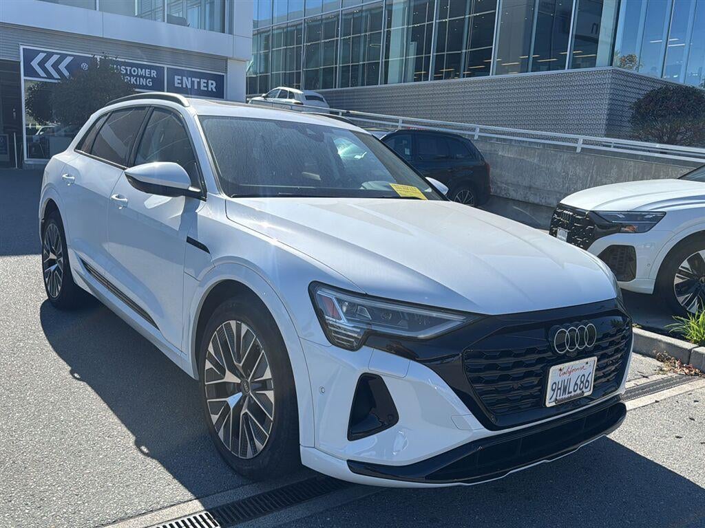 2024 Audi Q8 E-Tron Prestige