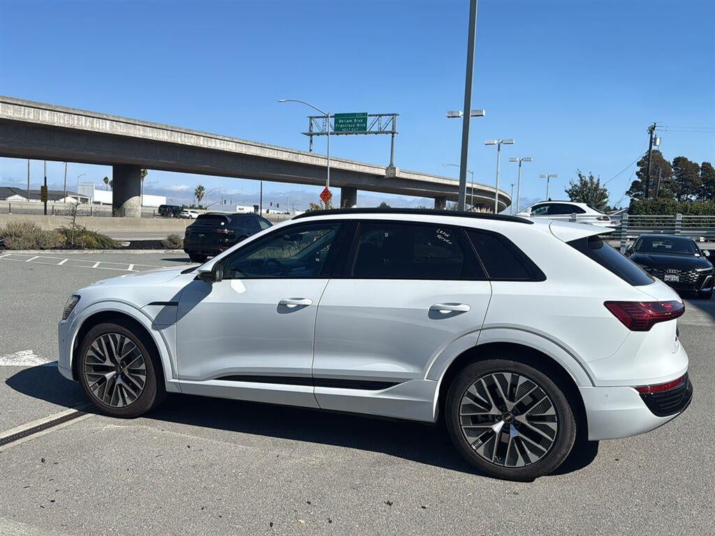 2024 Audi Q8 E-Tron Prestige