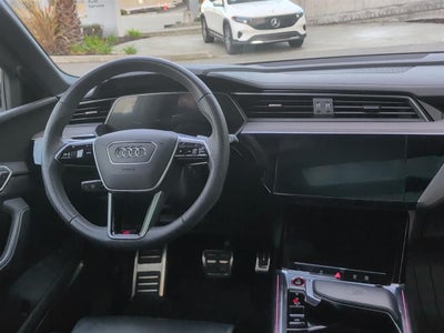 2024 Audi SQ8 e-tron Prestige