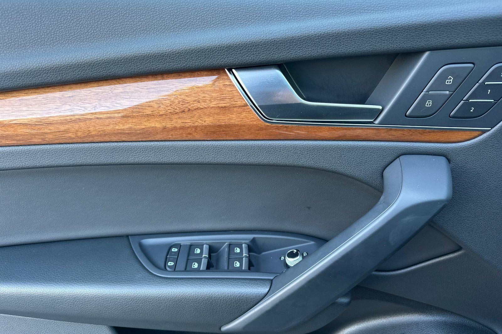 2023 Audi Q5 Premium