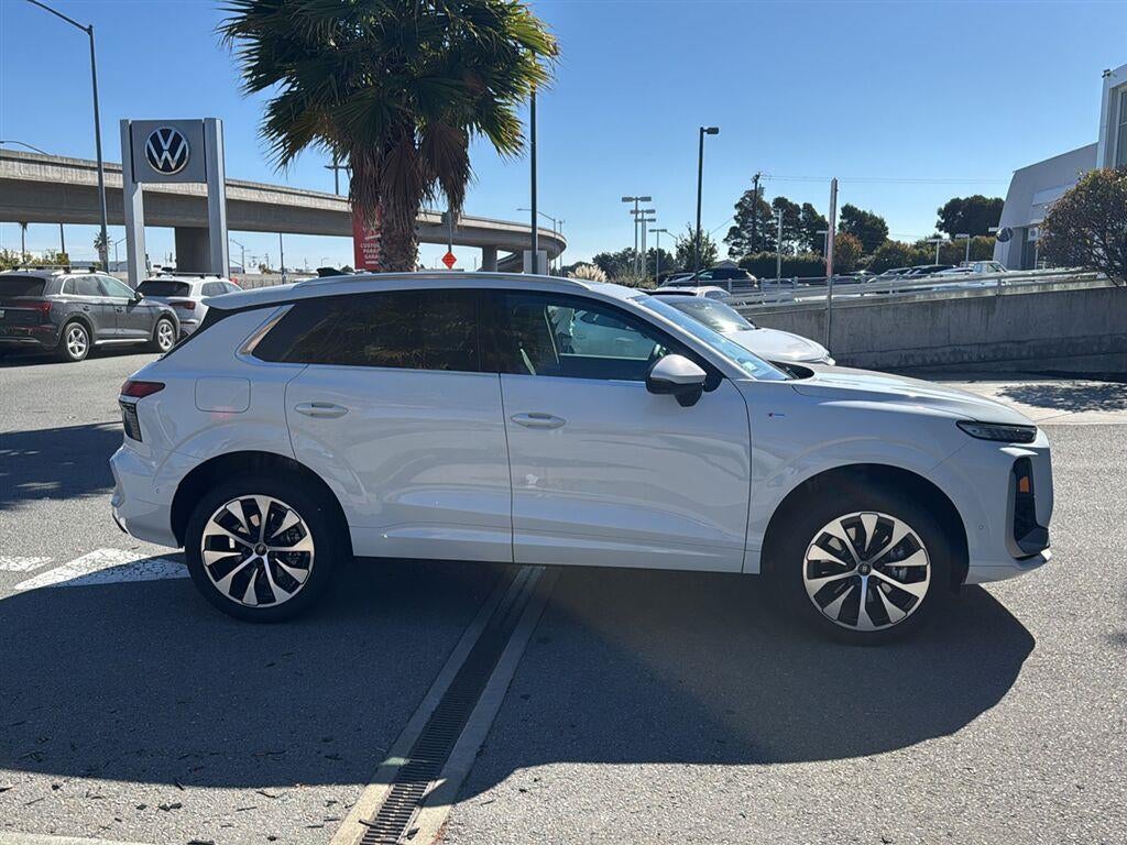 2026 Audi Q3 S line