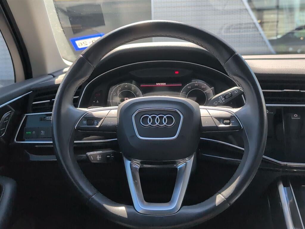 2023 Audi Q7 Premium