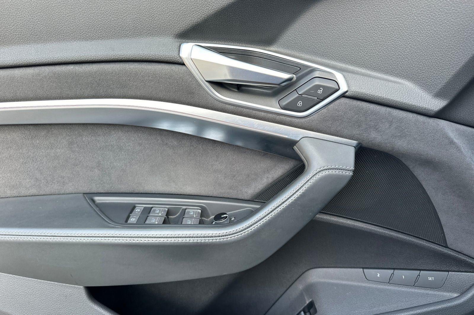 2023 Audi e-tron S Premium Plus