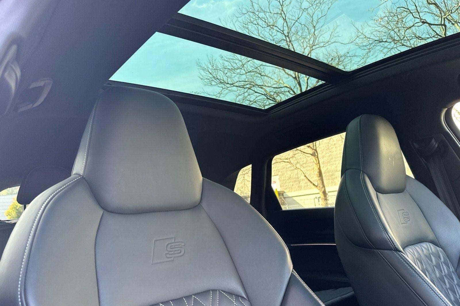 2023 Audi e-tron S Premium Plus