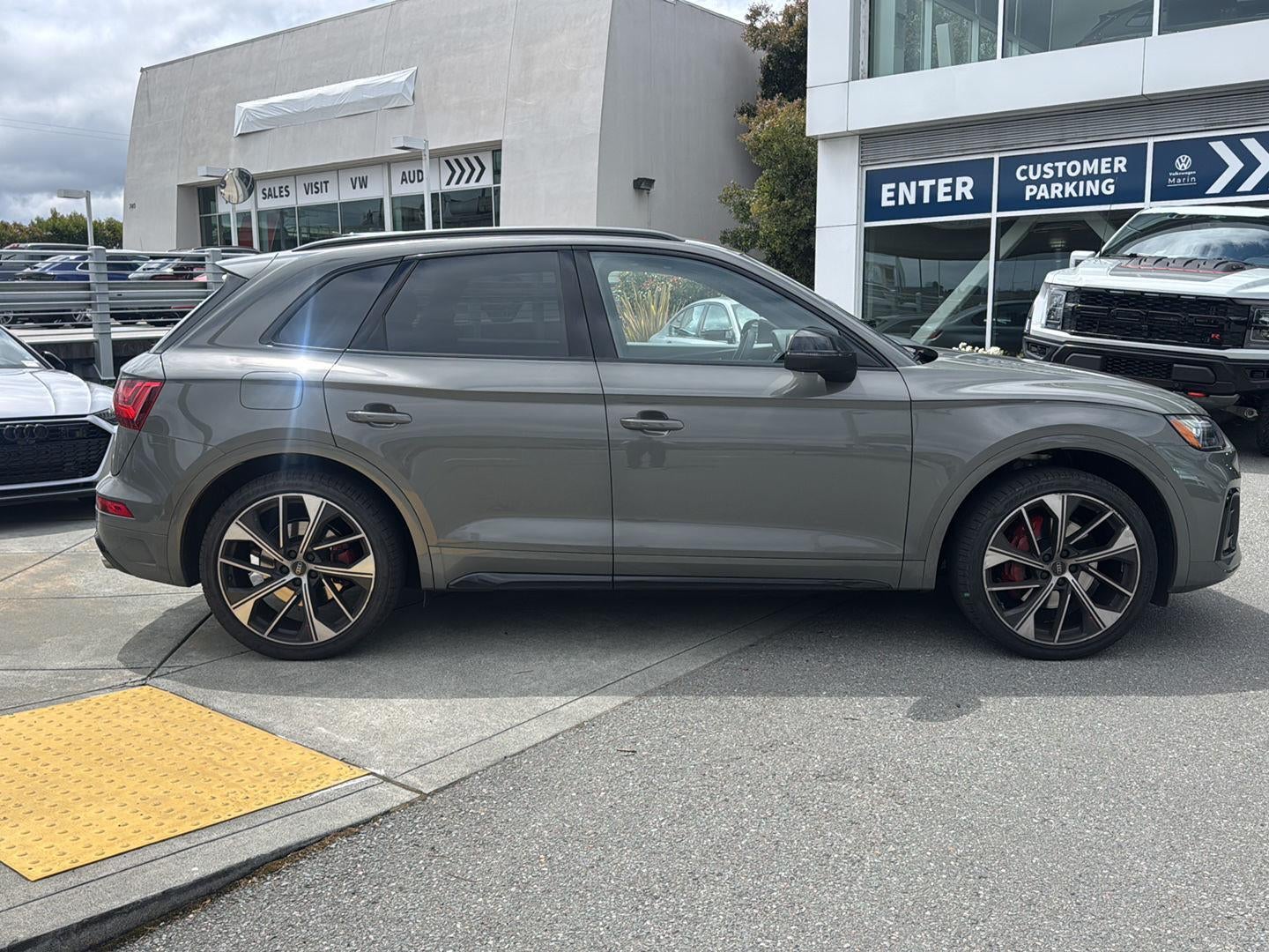 2024 Audi SQ5 Premium Plus