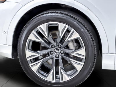2024 Audi Q8 Premium Plus