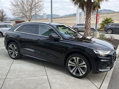 2019 Audi Q8 Premium Plus