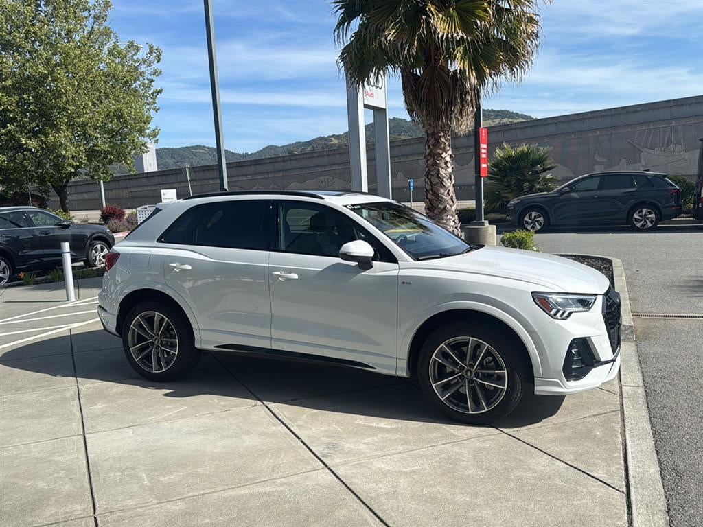 2025 Audi Q3 S line Premium