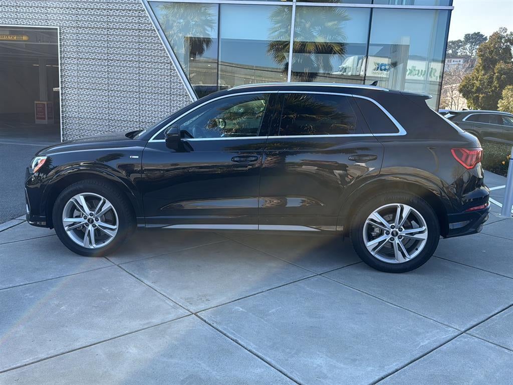 2021 Audi Q3 S line Premium