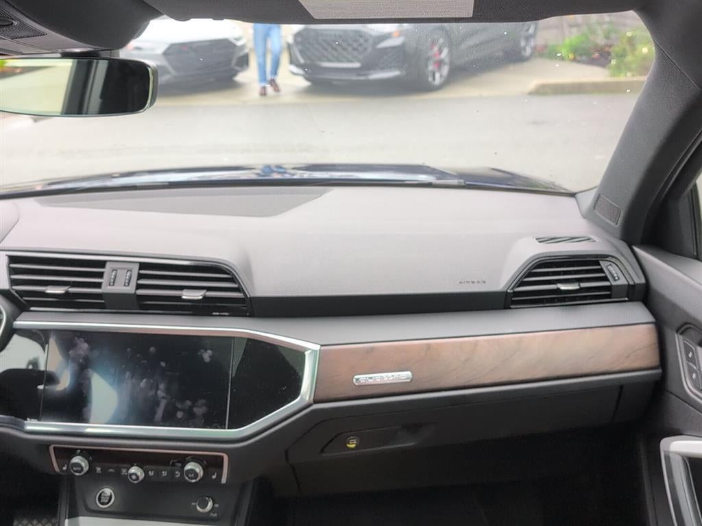 2022 Audi Q3 S line Premium