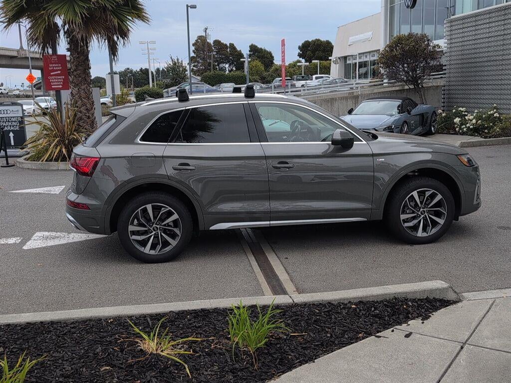 2024 Audi Q5 S line Premium Plus