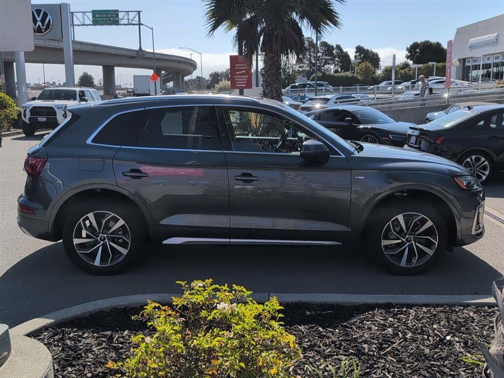 2023 Audi Q5 S line Premium Plus