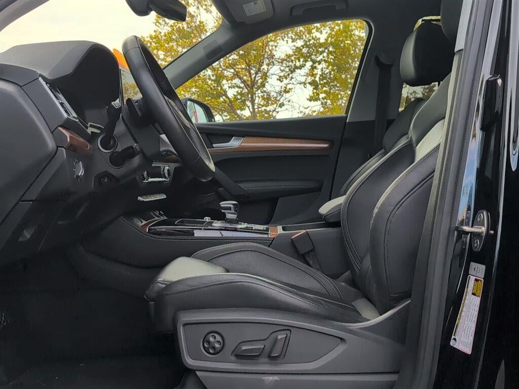 2023 Audi Q5 S line Premium Plus